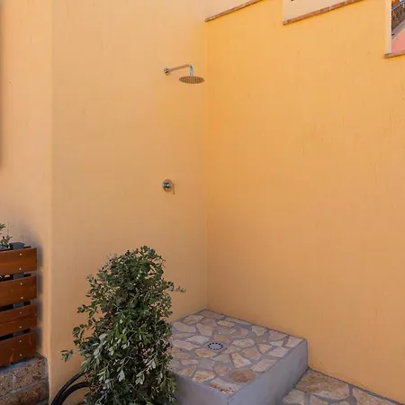 Mattia House Holiday home *